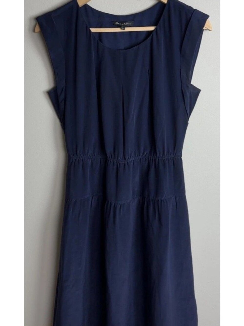 Broadway & Broome Navy Blue 100% Silk Sleeveless Dress Size 2 Elastic Waist Wm’s